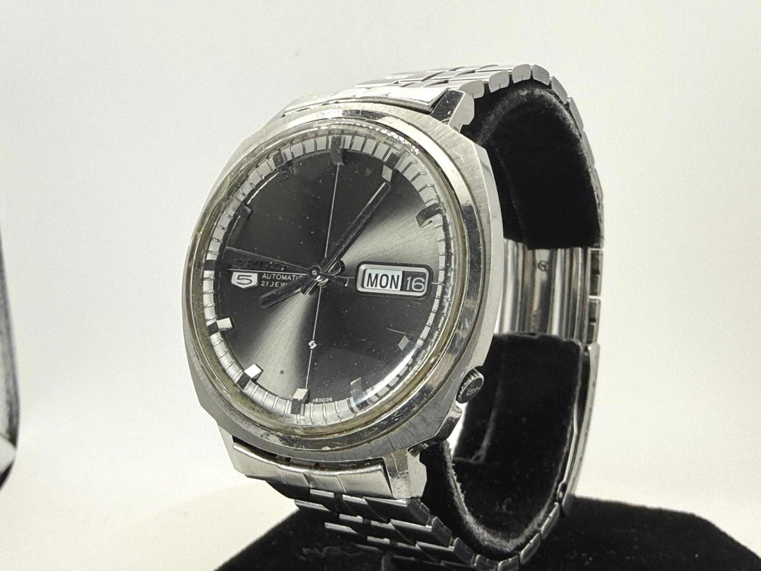 Seiko 5 6119-6003 Automatic TV Case Black Dial Runs 36mm Vintage