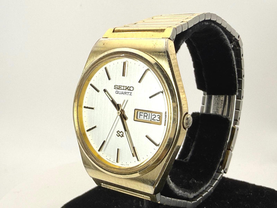 Vintage Seiko SQ Quartz 8223-8029 Gold Day Date 35mm Watch Japan Clean