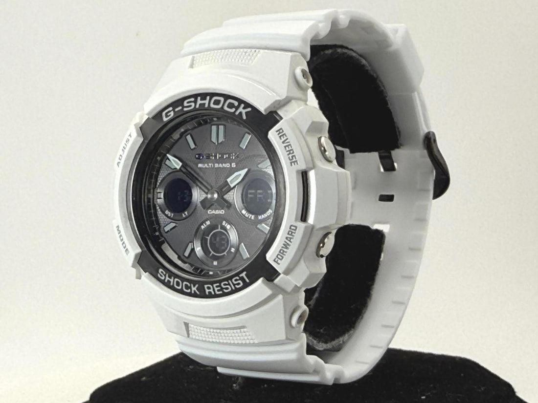 Casio G-Shock M100GW 46mm White Analog Digital Multi Band 6 Watch Runs