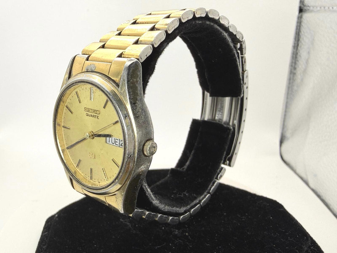 Seiko Quartz Vintage Watch 32mm Day Date Gold Dial New Battery 8123-6220