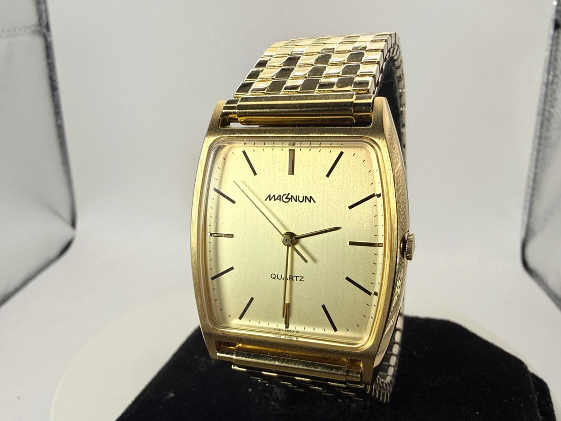 Vintage Magnum Quartz Gold Tone Dress Watch Y131-5000 Mint 30mm
