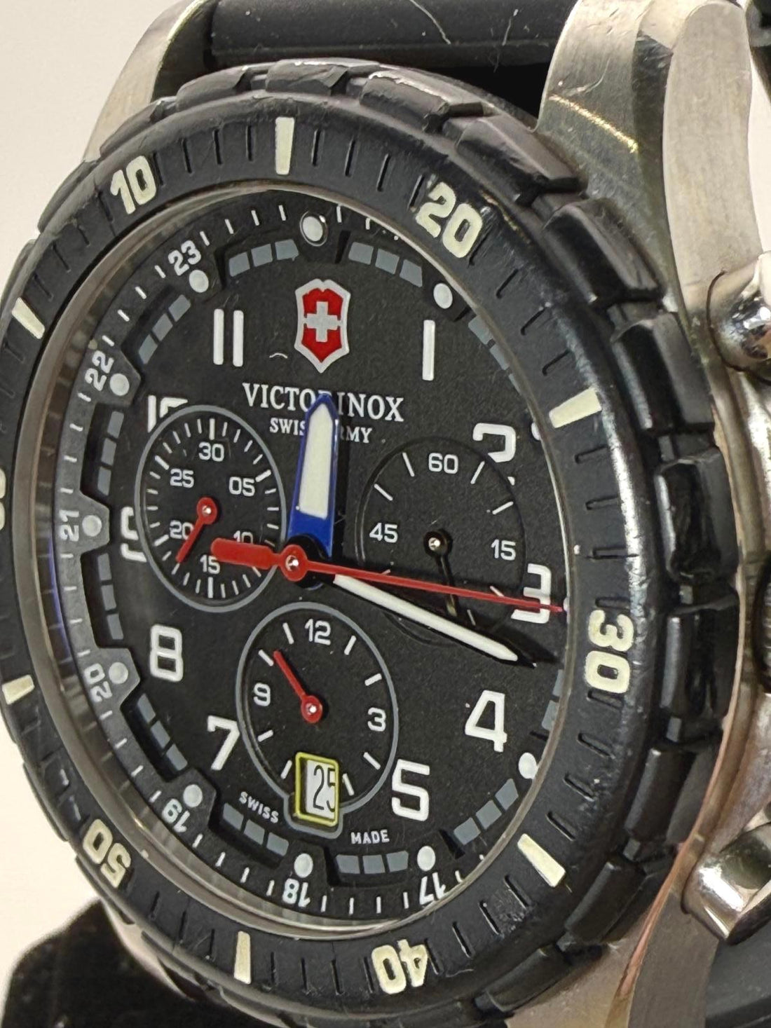 Victorinox Swiss Army Maverick Quartz Chrono 43mm case